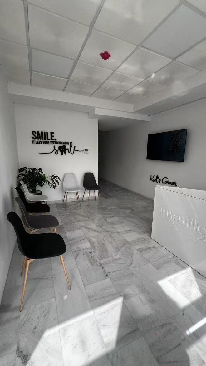 Salle d'attente chaleureuse dans notre dentiste à Tanger
